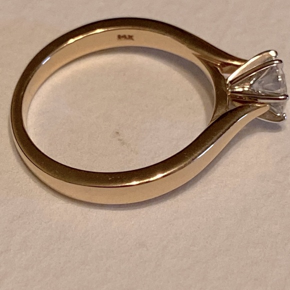 Charles & Colvard 14K GOLD Moissanite Ring - Picture 6 of 10